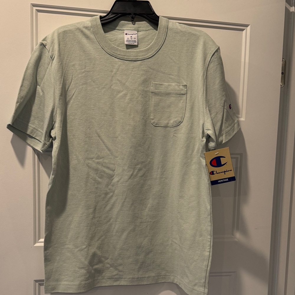 Champion Short Sleeve Pocket Tee Shirt, Medium, NWT, Mens
